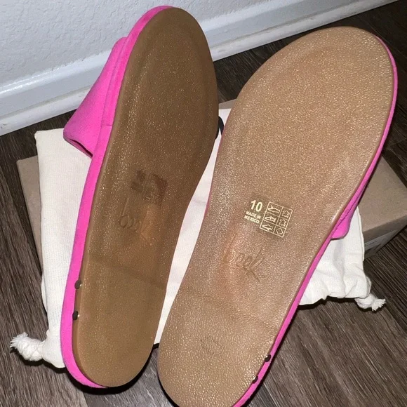 NIB Beek Fuchsia Pink Suede Puffbird Slides Sandals size 10 $290 RARE